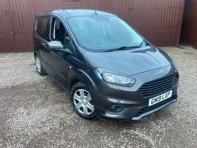 Used Ford Tourneo Courier Zetec 100 HP (73 kW) 2019 Grey MPV