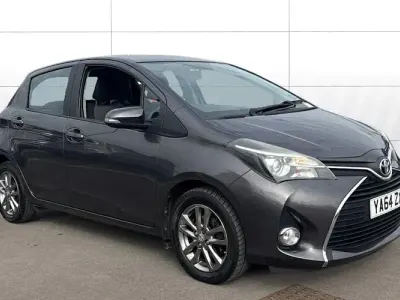 Begagnad Toyota Yaris 90 HK (66 kW) 2015 Halvkombi