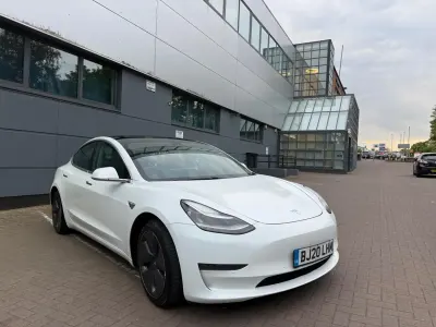 Usado Tesla Model 3 Long Range AWD 77 kW (106 HP) 2020 Branco Sedan