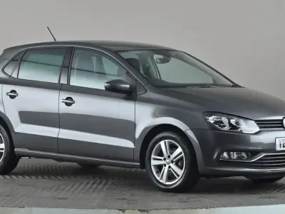 Usado VW Polo Edition 90 HP (66 kW) 2017 Cinzento Citadino