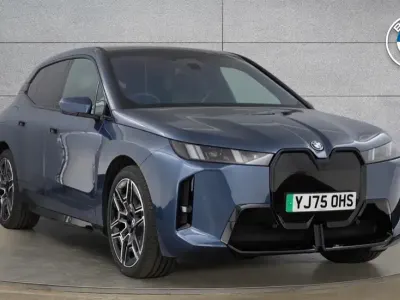 Usado BMW iX M Sport 394 kW (537 HP) 2025 Azul SUV