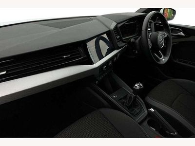 Used Audi A1 S-Line 110 HP (80 kW) 2022 White SUV