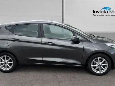 Używany Ford Fiesta Zetec 100 KM (73 kW) 2019 Szary Hatchback