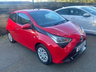 Used Toyota Aygo X-play 72 HP (52 kW) 2021 Red Hatchback