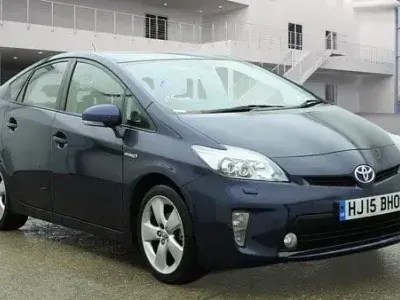 Used Toyota Prius 2015 Blue Hatchback