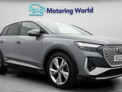 Second-hand Audi Q4 e-tron S-Line 125 kW (170 CP) 2022 Gri SUV