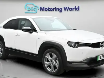 Usado Mazda MX30 Makoto 106 kW (145 HP) 2023 Branco SUV
