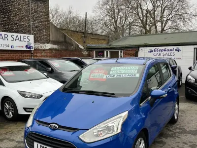 Używany Ford B-MAX Zetec 105 KM (77 kW) 2013 Niebieski Minivan