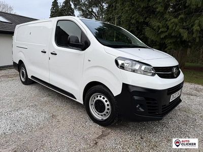 Used Vauxhall Vivaro S 100 HP (73 kW) 2022 White MPV