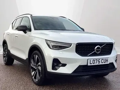 Novo Volvo XC40 Ultra 2025 Branco SUV