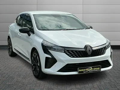 Used Renault Clio Techno 90 HP (66 kW) 2024 White  Hatchback