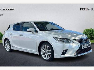 Lexus CT200h