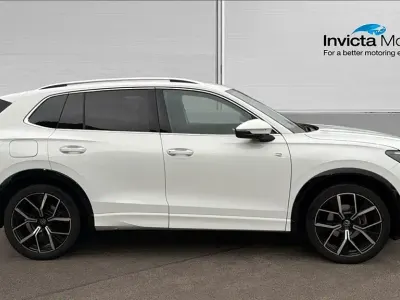 Używany VW Tiguan R-line 150 KM (110 kW) 2024 Biały SUV