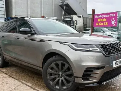 Second-hand Land Rover Range Rover Velar SE Dynamic 179 CP (131 kW) 2019 Argintiu SUV