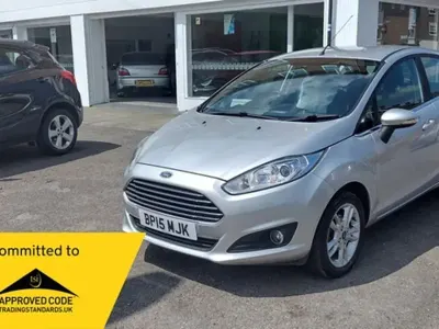 Used Ford Fiesta Zetec 82 HP (60 kW) 2015 Silver Hatchback
