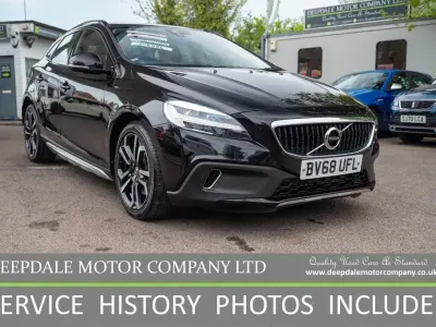 Usado Volvo V40 Pro 2018 Negro Utilitario