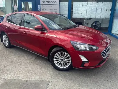 Used Ford Focus Titanium 125 HP (91 kW) 2020 Red Hatchback