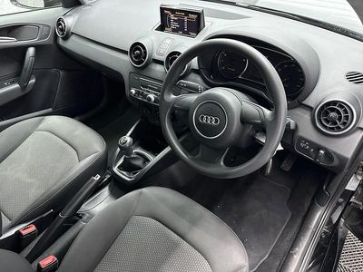 Usado Audi A1 Sportback Design 2017 Negro Utilitario