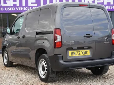 Used Citroën Berlingo 99 HP (72 kW) 2023 Grey MPV