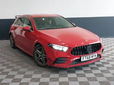 Begagnad Mercedes A250 Executive 224 HK (164 kW) 2018 Röd Halvkombi