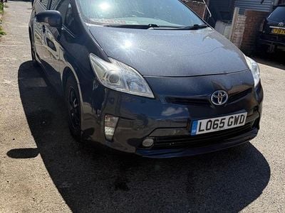 Used Toyota Prius T3 2015 Grey Hatchback