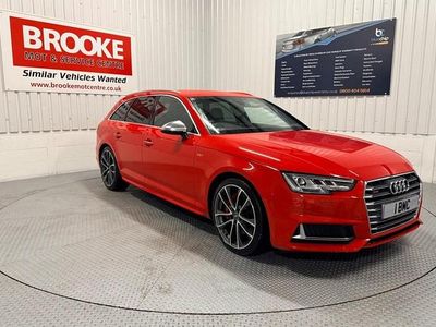 Used Audi A4 354 HP (260 kW) 2017 Red Estate