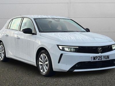 Used Vauxhall Astra Design Edition 131 HP (96 kW) 2025 White Hatchback