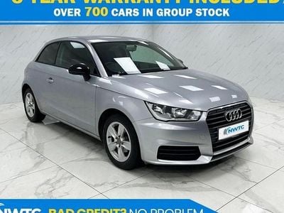 Używany Audi A1 Design 95 KM (69 kW) 2015 Srebrny Hatchback