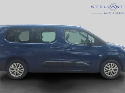 Used Citroën Berlingo Feel 98 kW (134 HP) 2023 Blue MPV