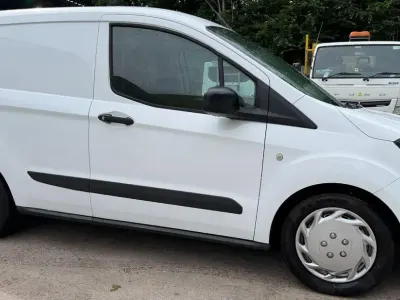 Used Ford Transit Courier 100 HP (73 kW) 2015 White Van