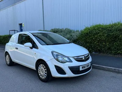 Begagnad Vauxhall Corsa 2011 Vit Halvkombi