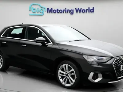 Second-hand Audi A3 Sportback Sport 150 CP (110 kW) 2023 Negru Hatchback