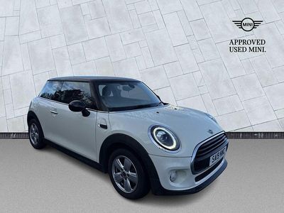 Used Mini Cooper Classic 134 HP (98 kW) 2019 White Hatchback