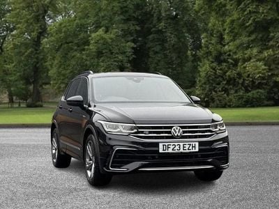 Begagnad VW Tiguan R-line Edition 150 HK (110 kW) 2023 Svart SUV