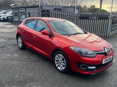 Used Renault Mégane IV Dynamique 110 HP (80 kW) 2016 Red Hatchback