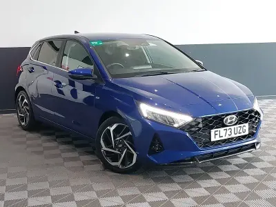 Used Hyundai i20 Premium 100 HP (73 kW) 2023 Blue Hatchback