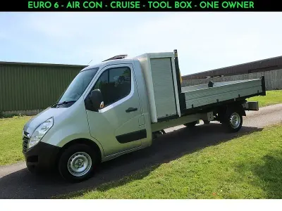 Begagnad Vauxhall Movano S 145 HK (106 kW) 2018 Silver Minibuss