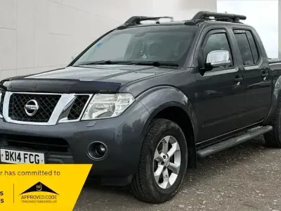 Used Nissan Navara Tekna 190 HP (139 kW) 2014 Grey Pickup