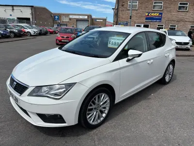 Used Seat Leon SE Dynamic 110 HP (80 kW) 2018 White Hatchback