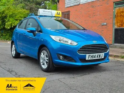 Usado Ford Fiesta Zetec 2014 Azul Citadino