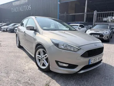 Used Ford Focus Zetec 120 HP (88 kW) 2015 Silver Hatchback