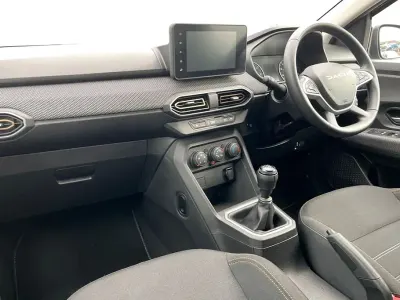 Used Dacia Sandero Expression 2024 Green Hatchback