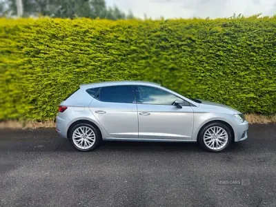 Used Seat Leon SE Dynamic 115 HP (84 kW) 2019 Silver Hatchback