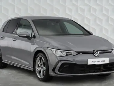 Second-hand VW Golf VIII R-line 150 CP (110 kW) 2023 Gri Hatchback