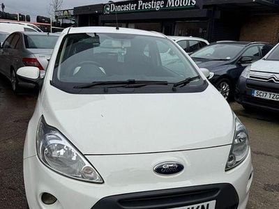 Używany Ford Ka Zetec 69 KM (50 kW) 2013 Biały Hatchback
