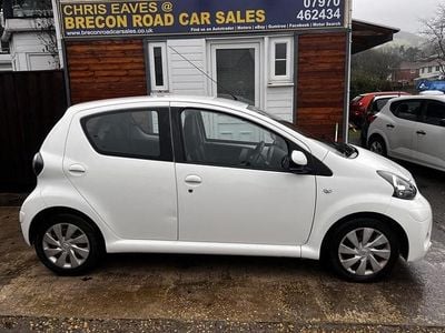 Used Toyota Aygo 2012 White Hatchback