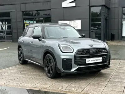 Used Mini Countryman 215 HP (158 kW) 2025 Green SUV