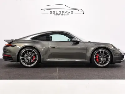 Usado Porsche 911 Carrera S 450 HP (330 kW) 2023 Verde Coupé