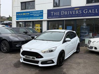 Used Ford Focus ST 2016 White Hatchback