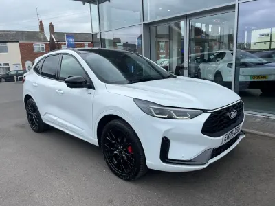 Ny Ford Kuga ST-Line X 2025 Vit SUV
